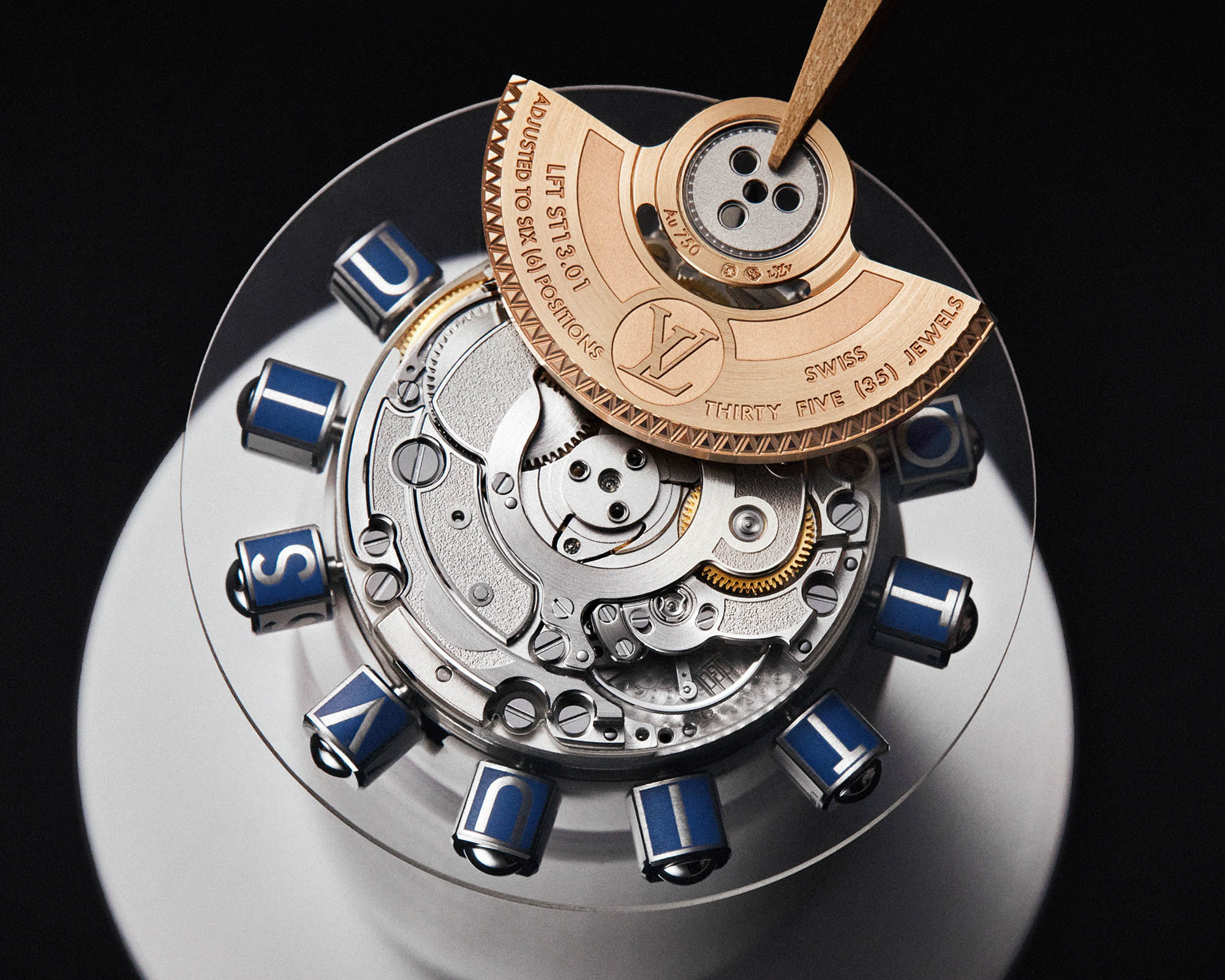 Louis Vuitton Tambour Spin Time Air Flying Tourbillon Salmon 950 platinum central tourbillon